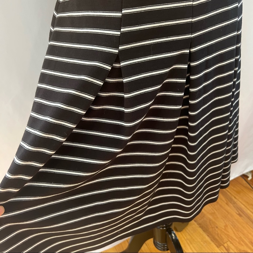 Donna Morgan Dress Faux Wrap Midi Tank Top Striped Pleated Fit Flare Size 8 M - Picture 4 of 7
